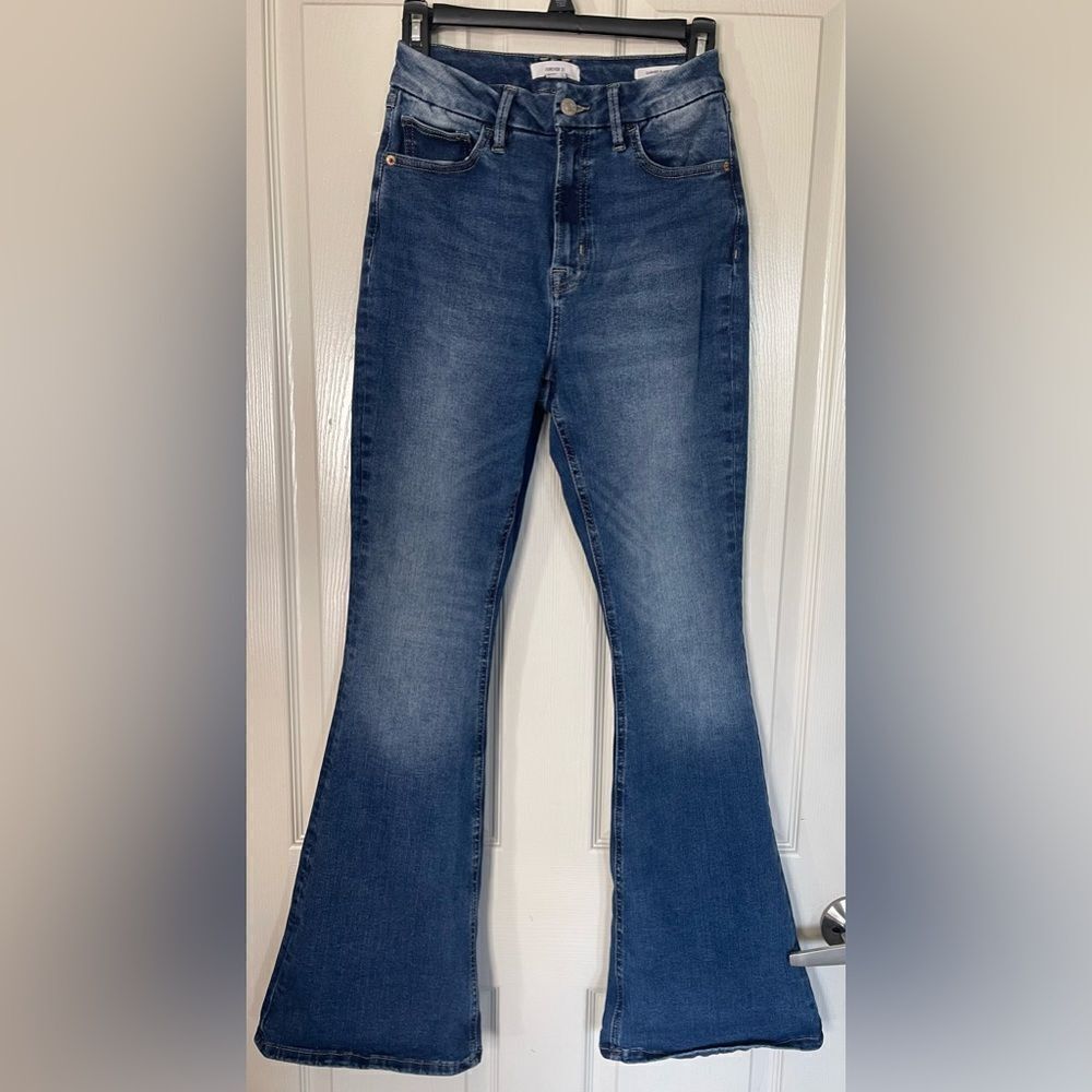 Forever 21 curved flare size 27